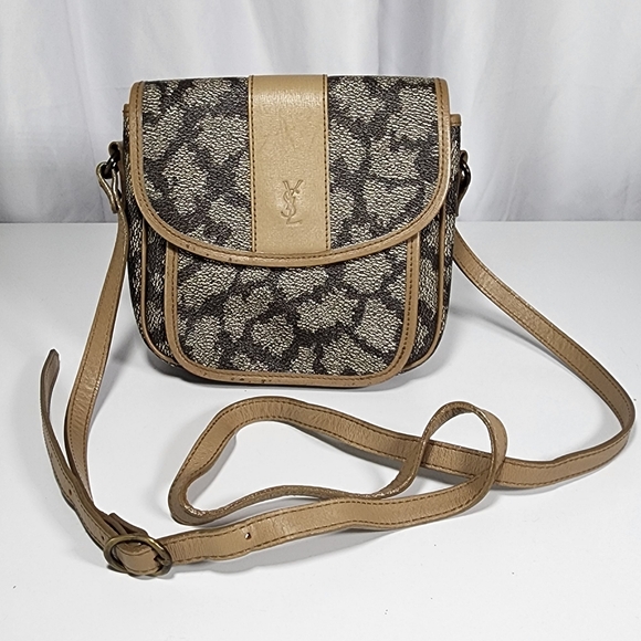 Yves Saint Laurent Giraffe Print mini crossbody. Tiny signs of wear on exterior. - Picture 1 of 13